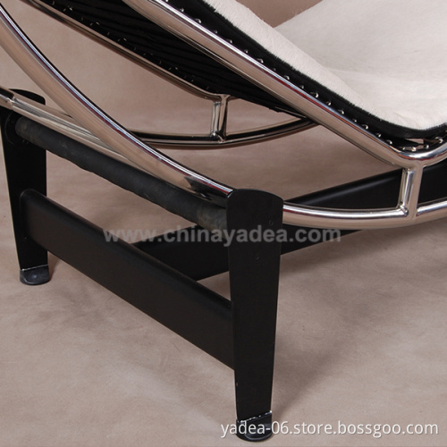 Relax chair Le Corbusier Chaise Lounge LC4
